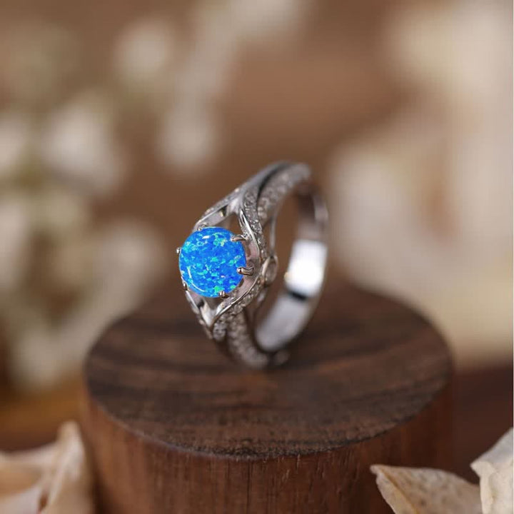 Anillo de lujo con ópalo azul natural de Olivenorma