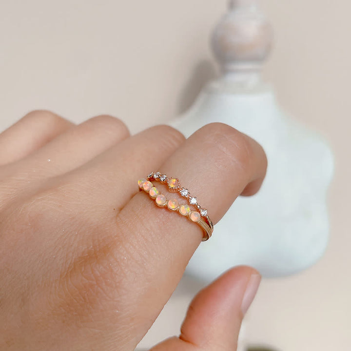 Anillo de doble capa con corona ondulada de ópalo natural de Olivenorma