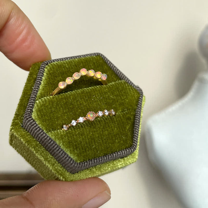 Anillo de doble capa con corona ondulada de ópalo natural de Olivenorma
