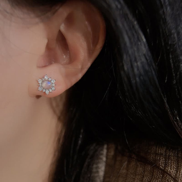 Pendientes de piedra lunar con bisel de circonitas en plata 925 de Olivenorma