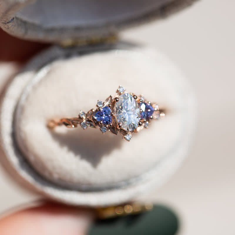 Juego de anillos de 2 piezas con enredadera de rosas y amatista "Ethereal Blossom" de Olivenorma