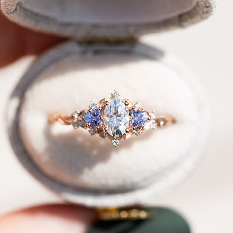 Juego de anillos de 2 piezas con enredadera de rosas y amatista "Ethereal Blossom" de Olivenorma