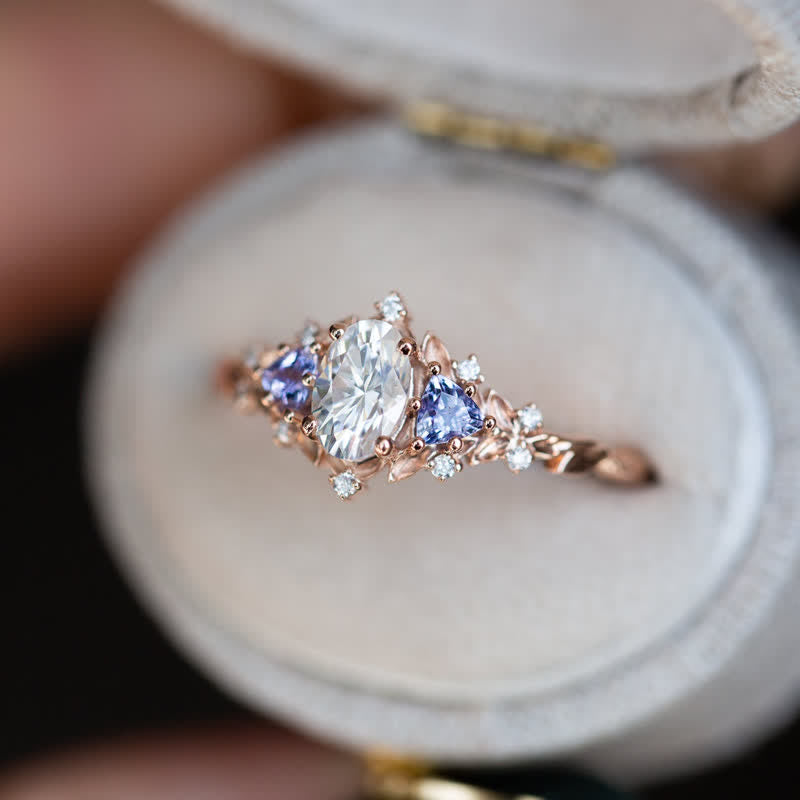 Juego de anillos de 2 piezas con enredadera de rosas y amatista "Ethereal Blossom" de Olivenorma