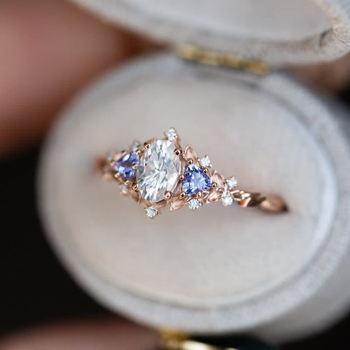 Juego de anillos de 2 piezas con enredadera de rosas y amatista "Ethereal Blossom" de Olivenorma