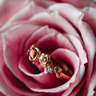 Anillo de granate y moissanita rosa "Venus Rose" de Olivenorma