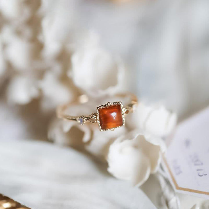 Anillo fino de ámbar cuadrado simple de Olivenorma