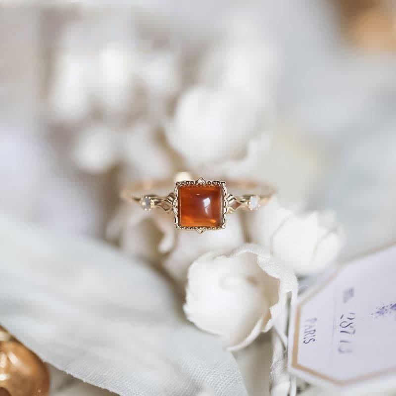 Anillo fino de ámbar cuadrado simple de Olivenorma