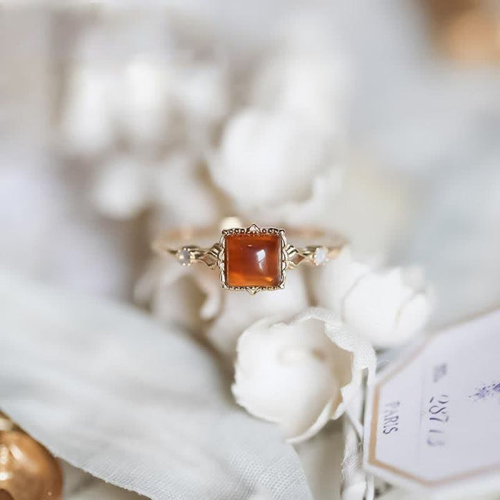 Anillo fino de ámbar cuadrado simple de Olivenorma
