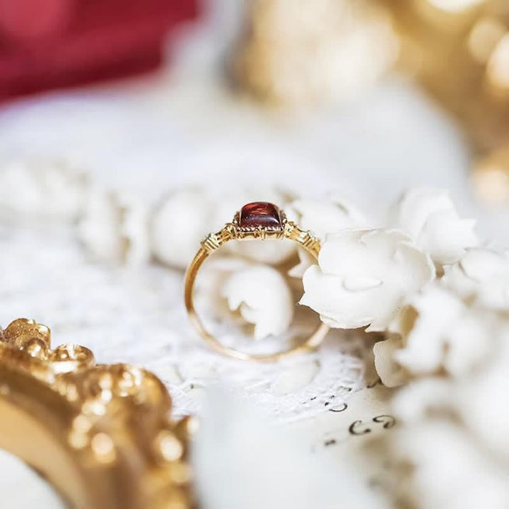 Anillo fino de ámbar cuadrado simple de Olivenorma