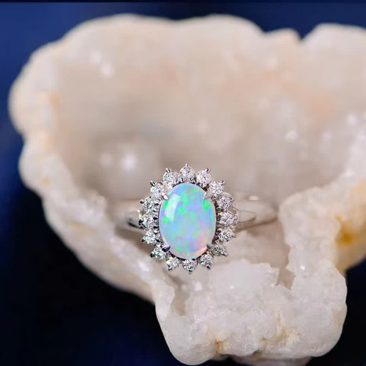 Anillo de plata con girasol y circonita blanca y ópalo natural de Olivenorma