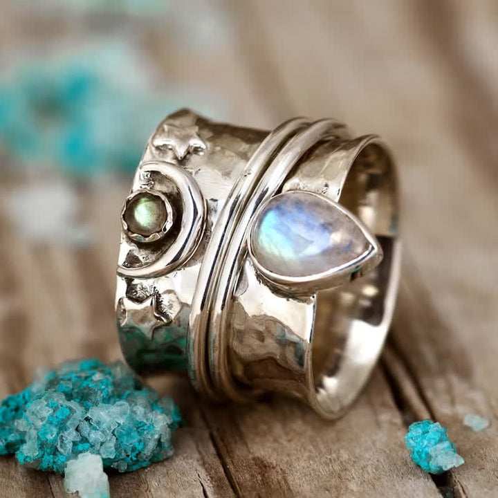Anillo de cara ancha con piedra lunar bohemia y estrella lunar de Olivenorma