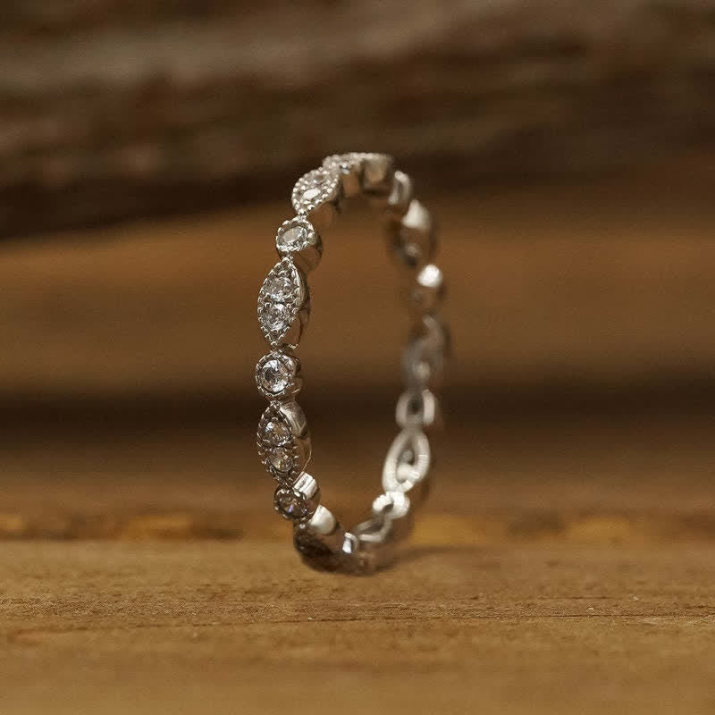 Anillo triple de circonitas blancas y turquesas bohemias de Olivenorma