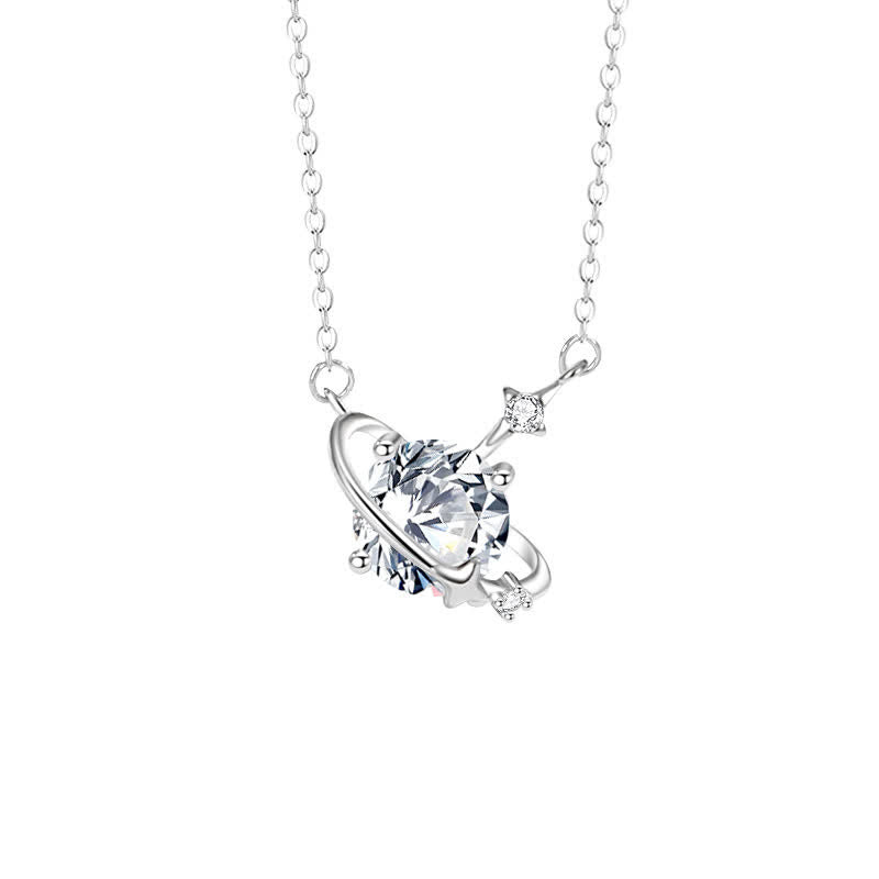 Collar de plata de ley con colgante de planeta con piedra natal y circonita coloreada de Olivenorma