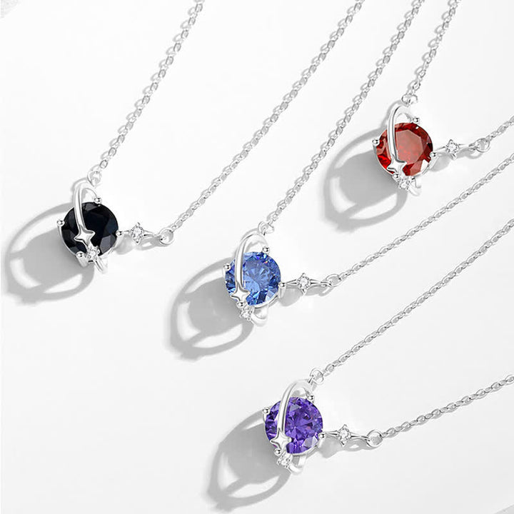 Collar de plata de ley con colgante de planeta con piedra natal y circonita coloreada de Olivenorma