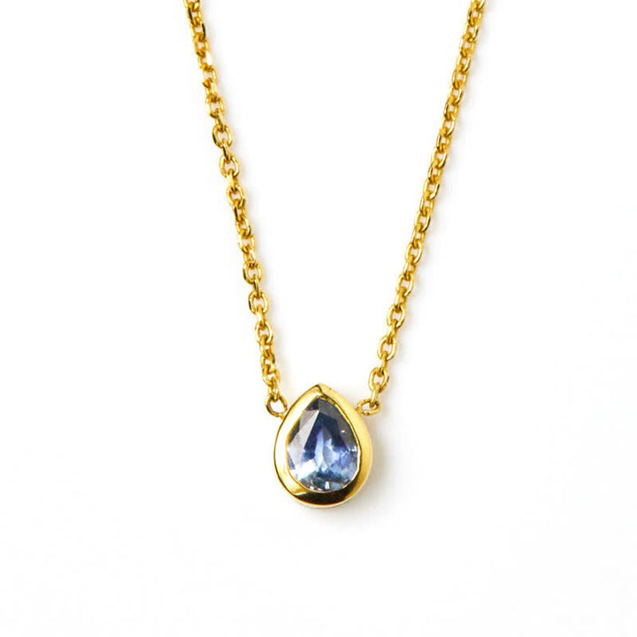 Collar con colgante de gota de piedra natal de plata de Olivenorma