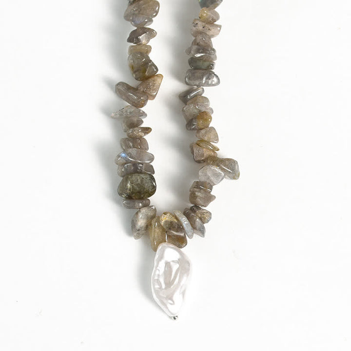 Collar con colgante de perlas de sol y luna con cuentas de grava natural de Olivenorma