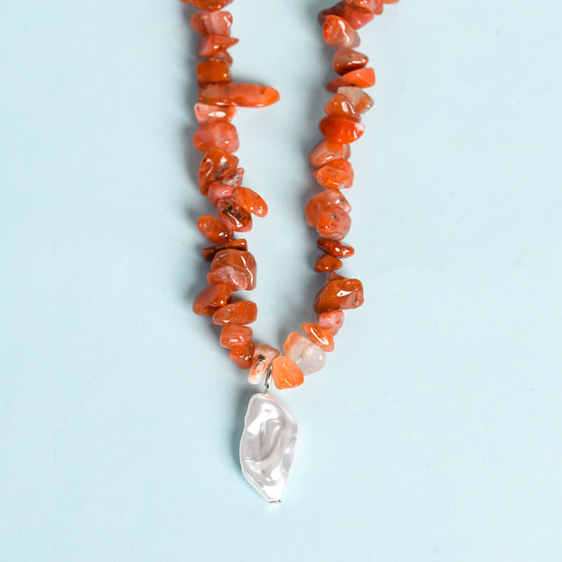 Collar con colgante de perlas de sol y luna con cuentas de grava natural de Olivenorma