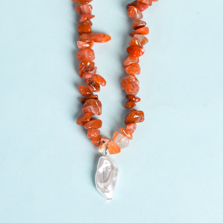Collar con colgante de perlas de sol y luna con cuentas de grava natural de Olivenorma