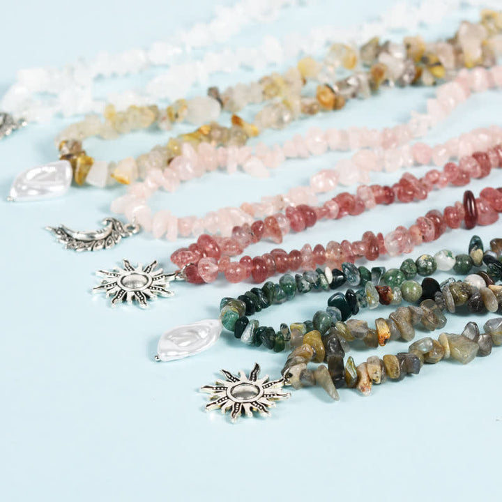 Collar con colgante de perlas de sol y luna con cuentas de grava natural de Olivenorma