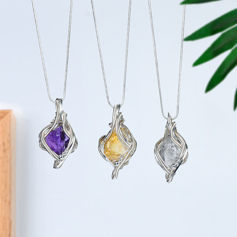 Collar con colgante de cristal natural envuelto "Generador de energía" de Olivenorma