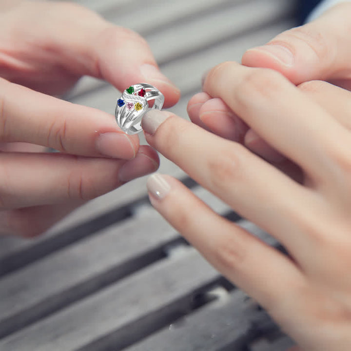 Anillo de plata de ley 925 con nombre personalizado y piedra natal de Olivenorma