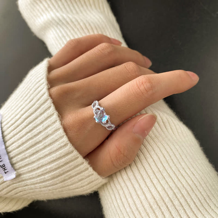 Anillo ajustable abierto con forma de corazón y piedra lunar en plata esterlina de Olivenorma