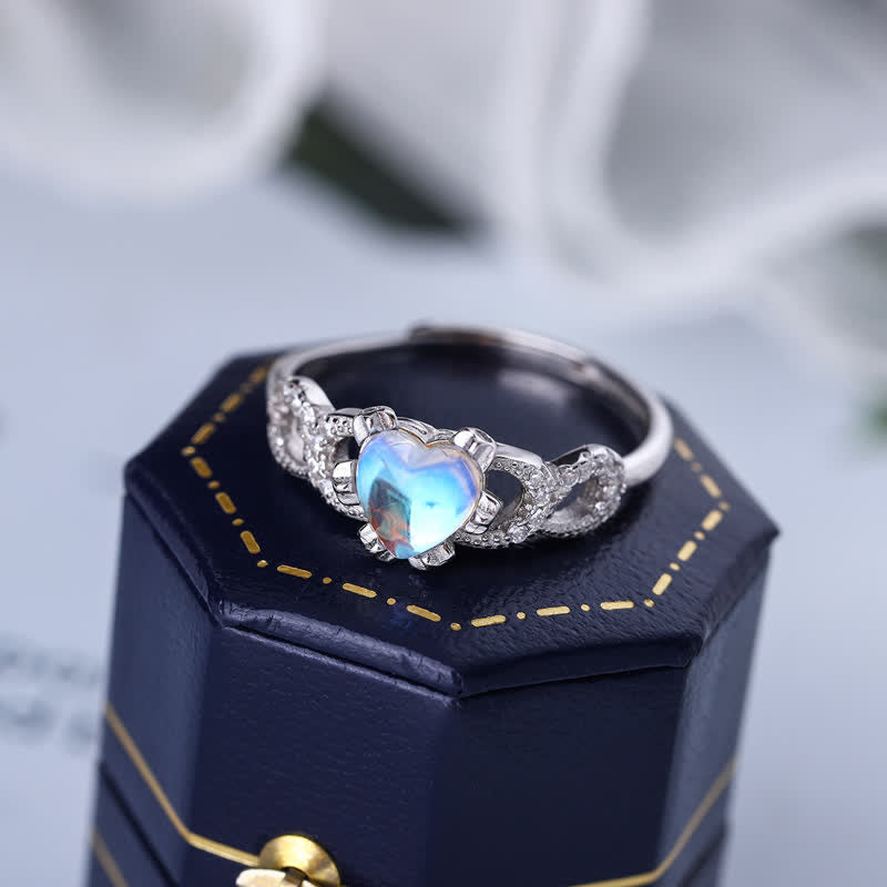 Anillo ajustable abierto con forma de corazón y piedra lunar en plata esterlina de Olivenorma