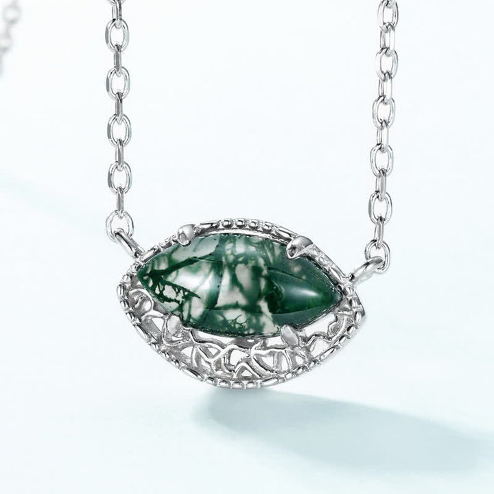 Conjunto de joyas con pendientes, collar y anillo de ágata musgosa plateada de Olivenorma