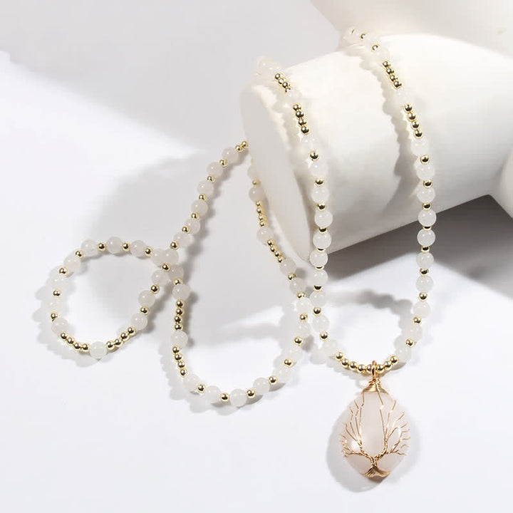 Collar con colgante de árbol de la vida y cuentas de piedra de Olivenorma