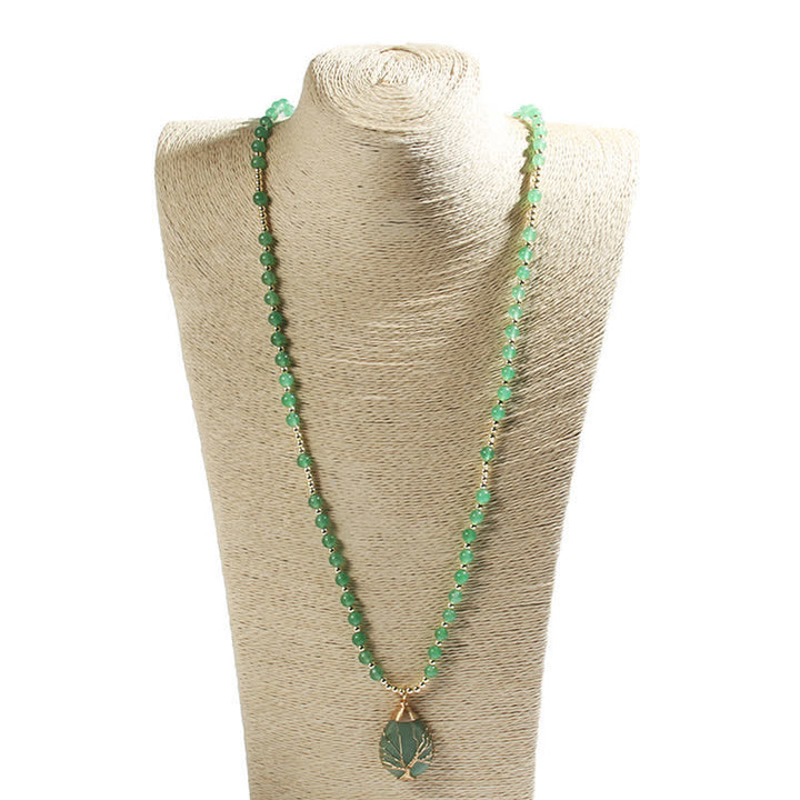 Collar con colgante de árbol de la vida y cuentas de piedra de Olivenorma