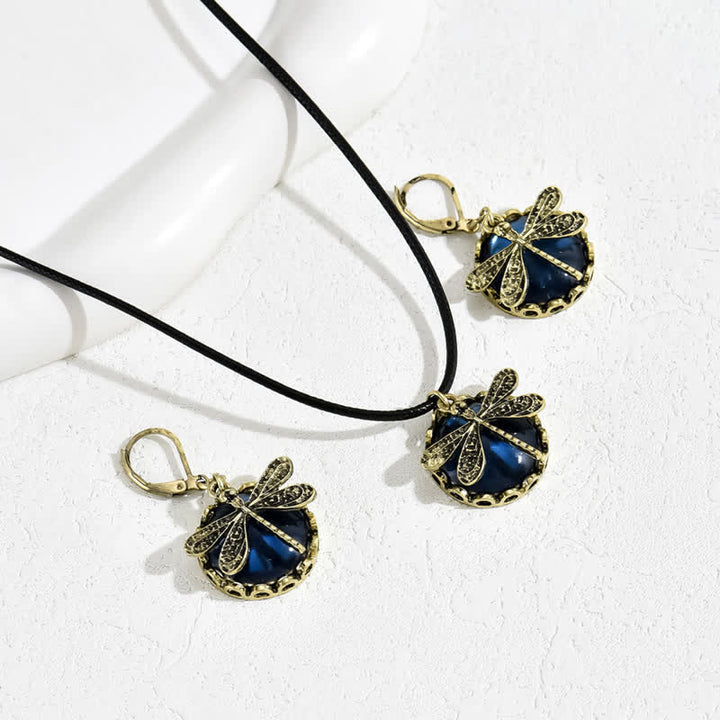 Conjunto de joyas con colgante de libélula con topacio azul incrustado de Olivenorma