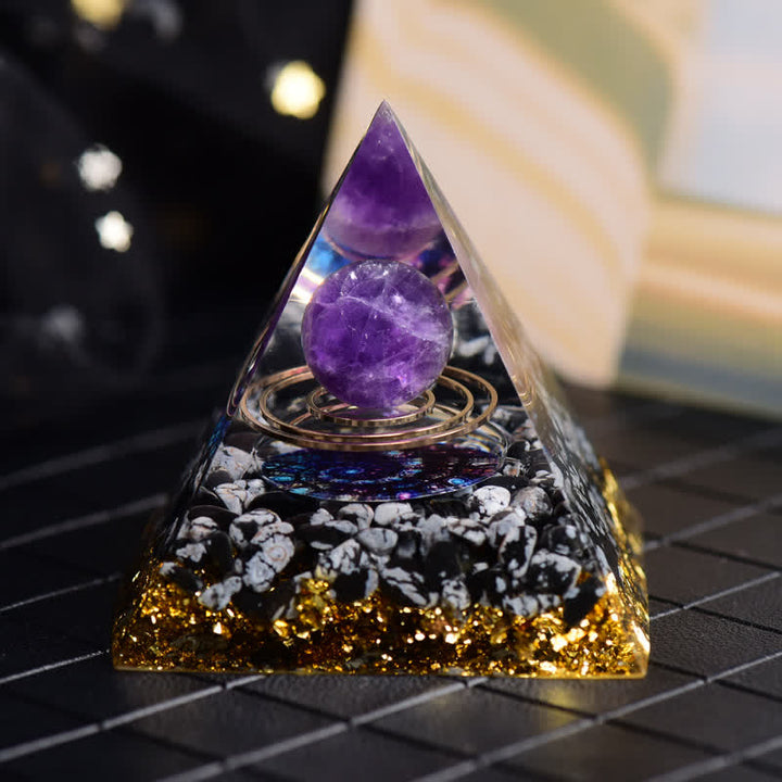 Pirámide de orgón con esfera de amatista y obsidiana copo de nieve de Olivenorma