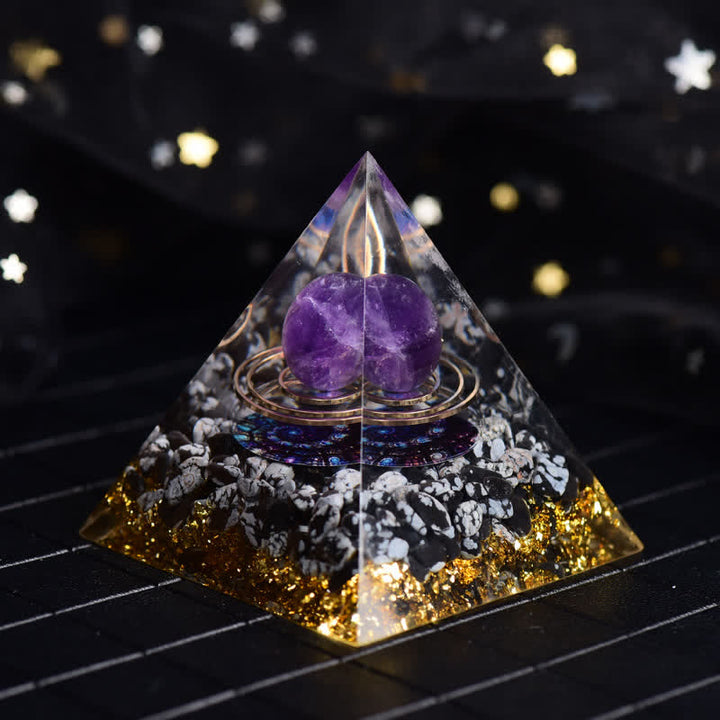 Pirámide de orgón con esfera de amatista y obsidiana copo de nieve de Olivenorma