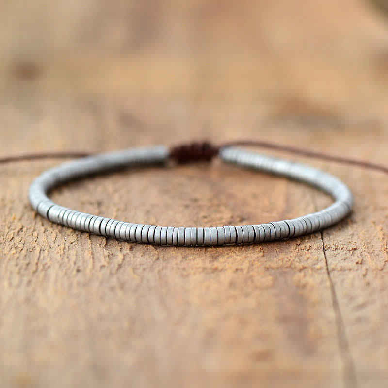 Pulsera para hombre con pequeñas cuentas de hematita galvanizada de Olivenorma