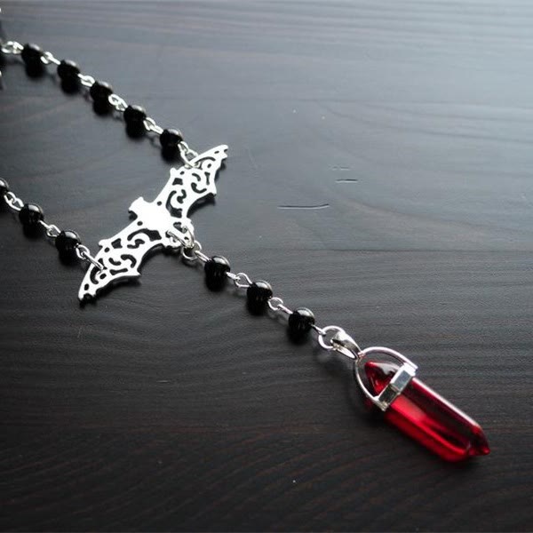 Collar de adivinación de cristal hexagonal con energía gótica de Olivenorma