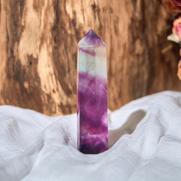 Varitas de cristal curativo prismático de fluorita morada natural de Olivenorma