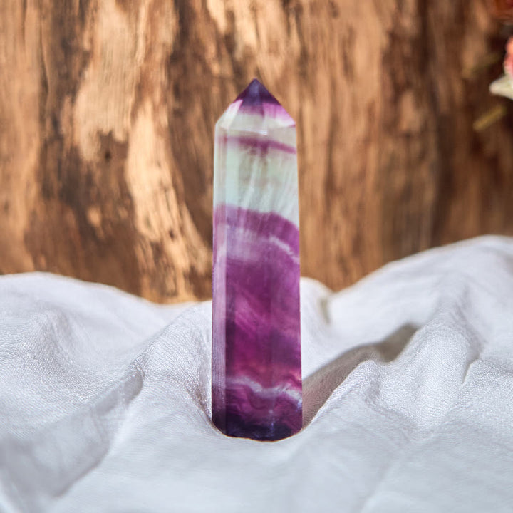 Varitas de cristal curativo prismático de fluorita morada natural de Olivenorma
