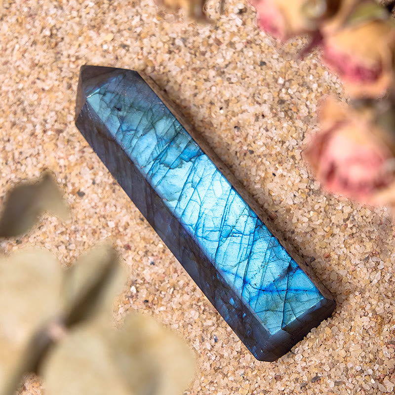 Varitas de cristal pulido natural con forma de torre de labradorita facetada de Olivenorma
