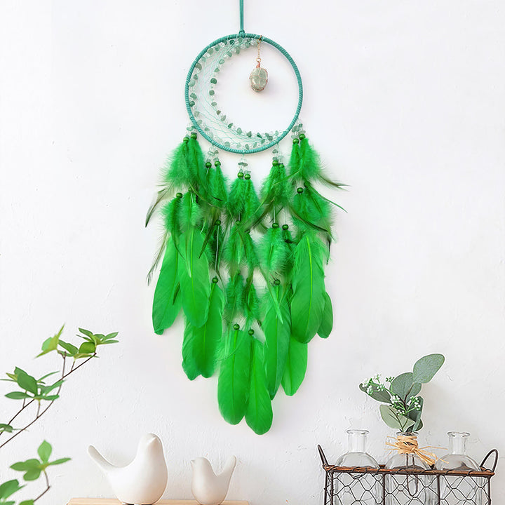Atrapasueños indio con plumas de piedra preciosa en bruto en forma de media luna de Olivenorma