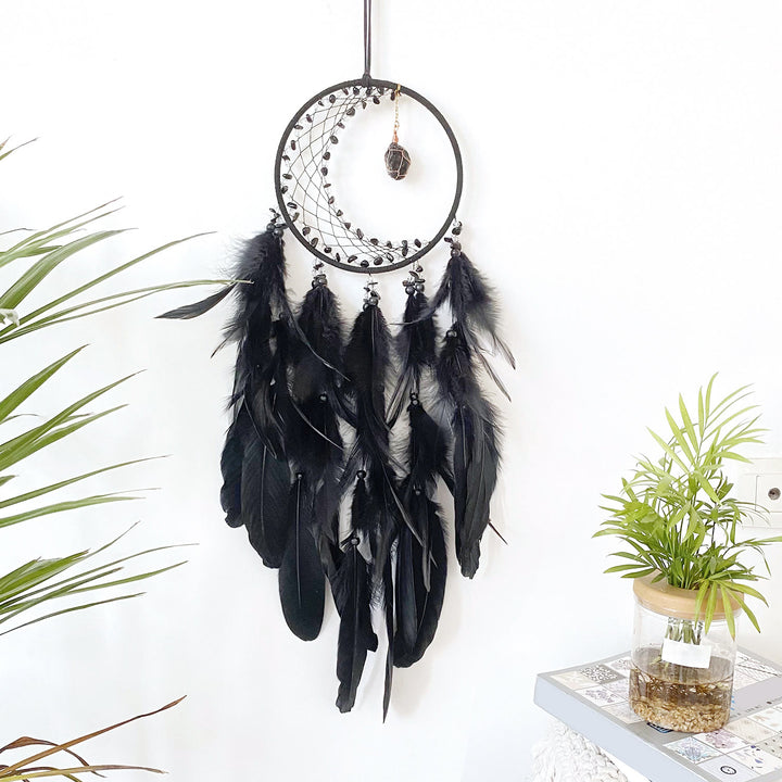 Atrapasueños indio con plumas de piedra preciosa en bruto en forma de media luna de Olivenorma
