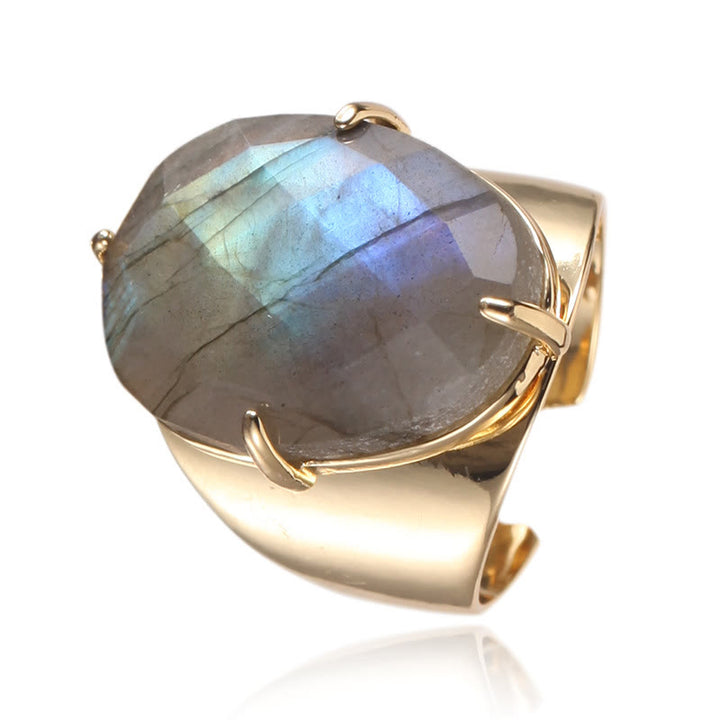 Anillo ajustable con piedra curativa natural facetada de Olivenorma