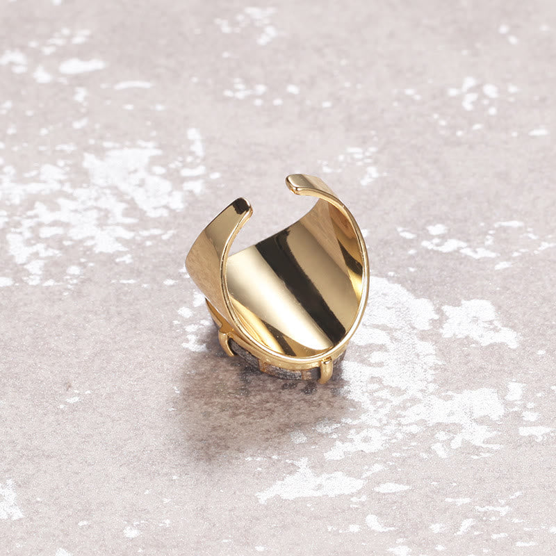 Anillo ajustable con piedra curativa natural facetada de Olivenorma
