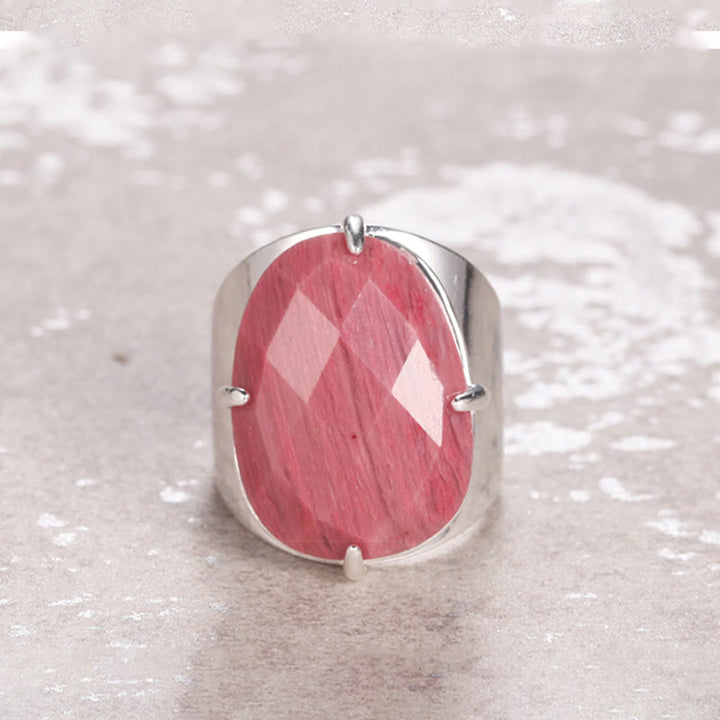 Anillo ajustable con piedra curativa natural facetada de Olivenorma