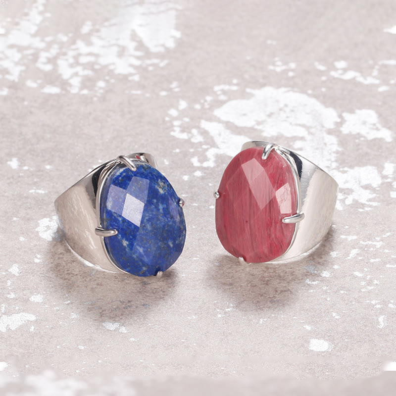 Anillo ajustable con piedra curativa natural facetada de Olivenorma