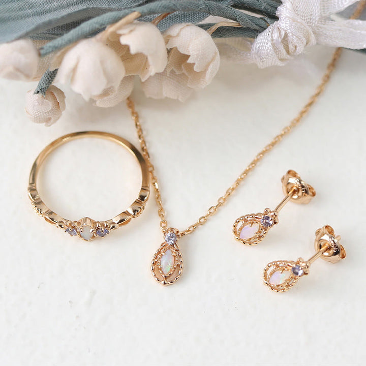 Conjunto de collar, anillo y pendientes con ópalo de Olivenorma Conjunto de joyas con piedras preciosas