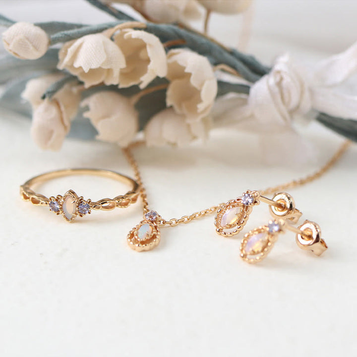 Conjunto de collar, anillo y pendientes con ópalo de Olivenorma Conjunto de joyas con piedras preciosas
