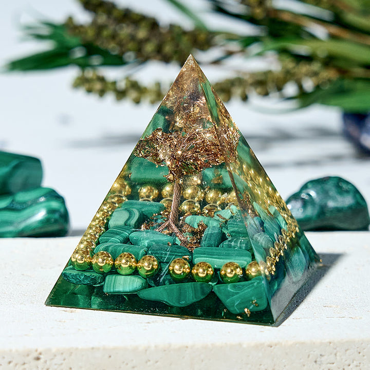 Pirámide de orgón para la curación de chakras y equilibrio de malaquita natural de Olivenorma