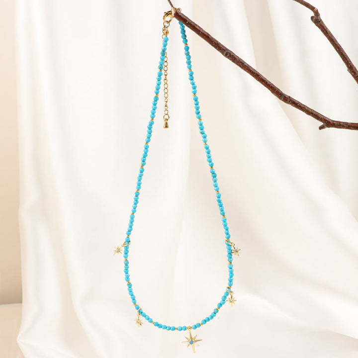 Collar de cuentas con piedras preciosas azules y circonitas estilo bohemio de Olivenorma