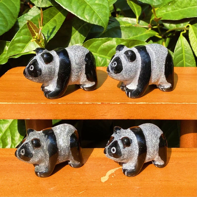 Adorno de piedra preciosa tallada en forma de panda en obsidiana natural de Olivenorma