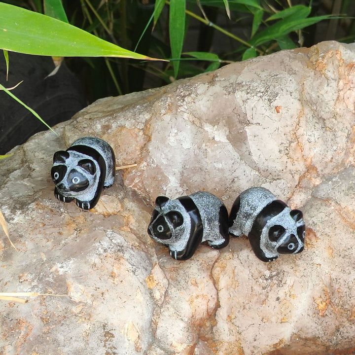 Adorno de piedra preciosa tallada en forma de panda en obsidiana natural de Olivenorma